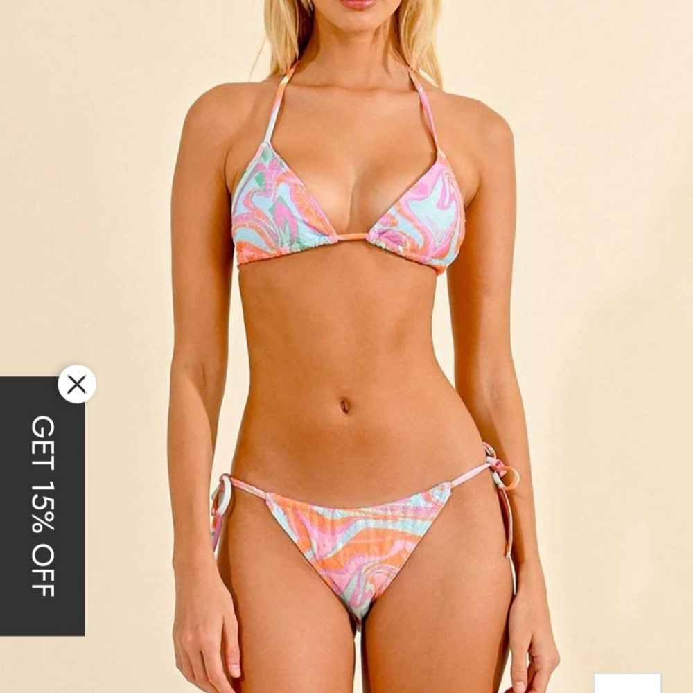 Lili Sidonio bikini